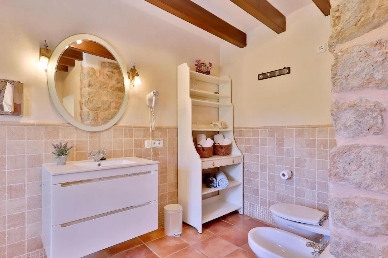 Can Caseres Santa Eularia des Riu 0*,